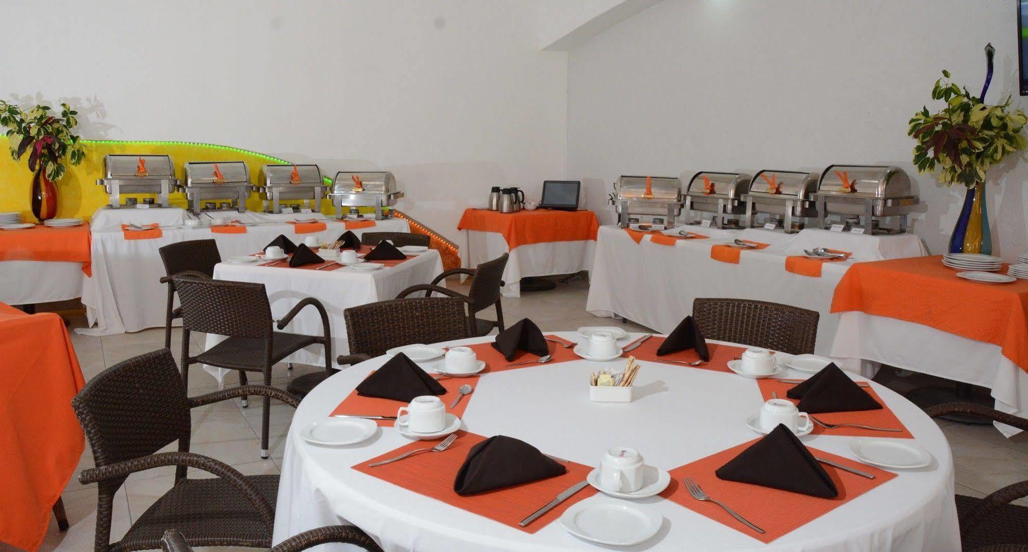 Hotel Magico Inn Cuautla  Экстерьер фото
