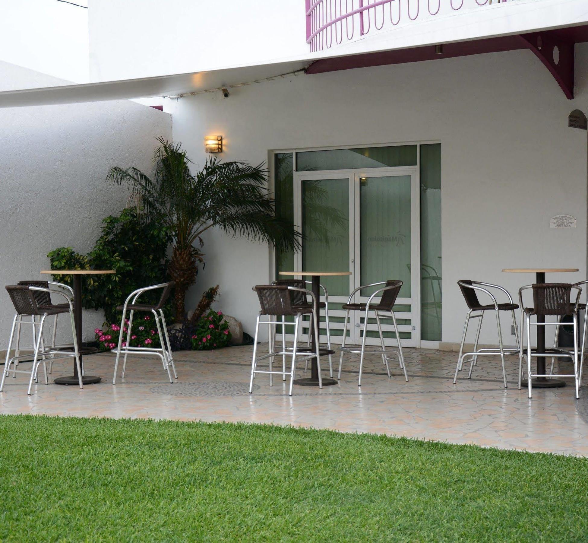 Hotel Magico Inn Cuautla  Экстерьер фото