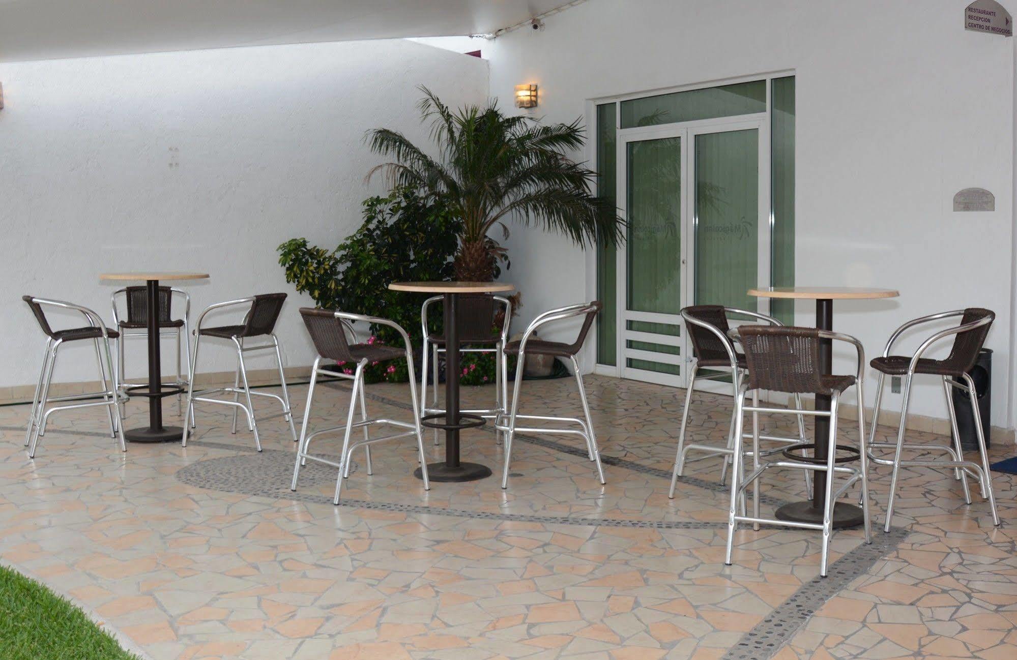 Hotel Magico Inn Cuautla  Экстерьер фото